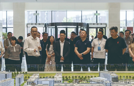 辽宁省高校毕业生就业工作经验交流考察组齐聚辽宁方大总医院 共探高校毕业生就业新路径